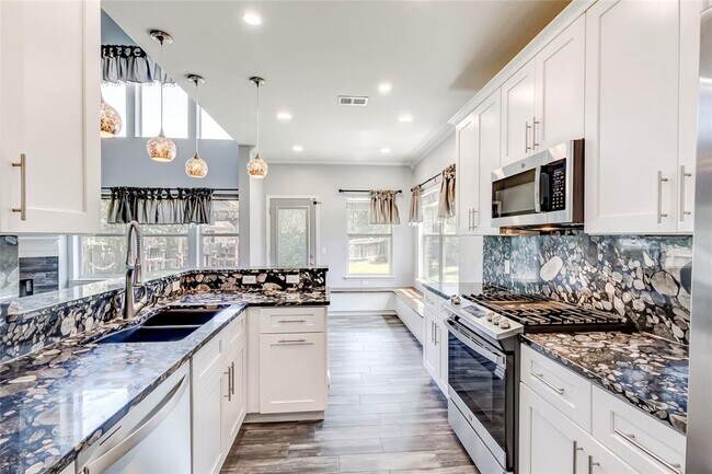 Building Photo - 20913 Mandrake Dr
