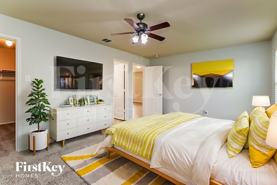 Building Photo - 22822 Sugar Bear Dr