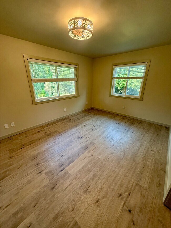Building Photo - 10070 Garesio Ranch Rd