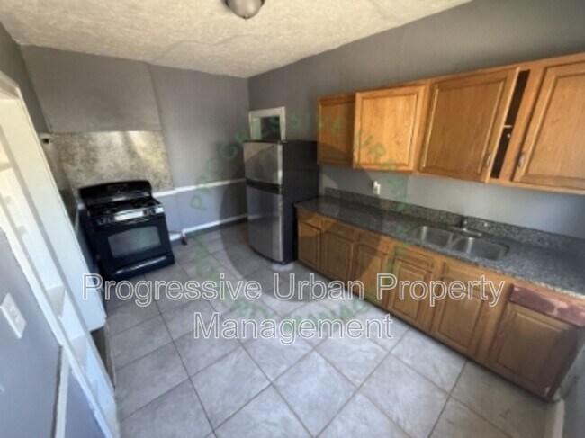 Building Photo - 3412 E 147th St