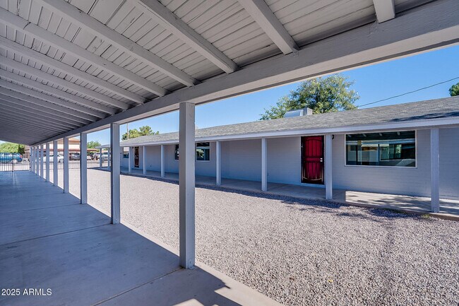 Building Photo - 215 S Doran