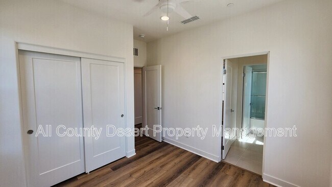 Building Photo - 35944 Randall Ln