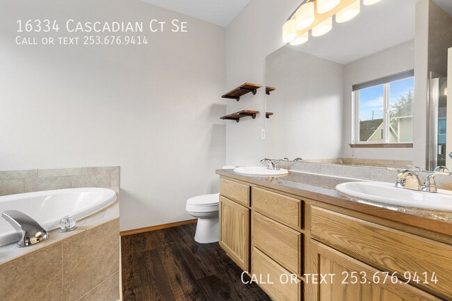 Building Photo - 16334 Cascadian Ct SE