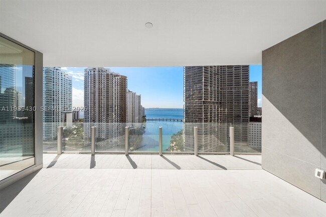 Building Photo - 300 Biscayne Blvd