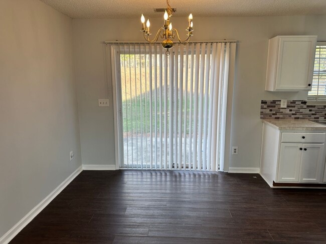 Building Photo - Adorable Three Bedroom Two Bath Home in Walnut Creek