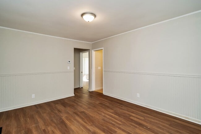 Building Photo - AVAILABLE NOW! Home for rent in Leeds AL! Close to shopping and food!