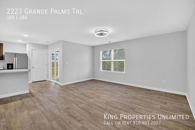 Building Photo - 2223 Grande Palms Trl