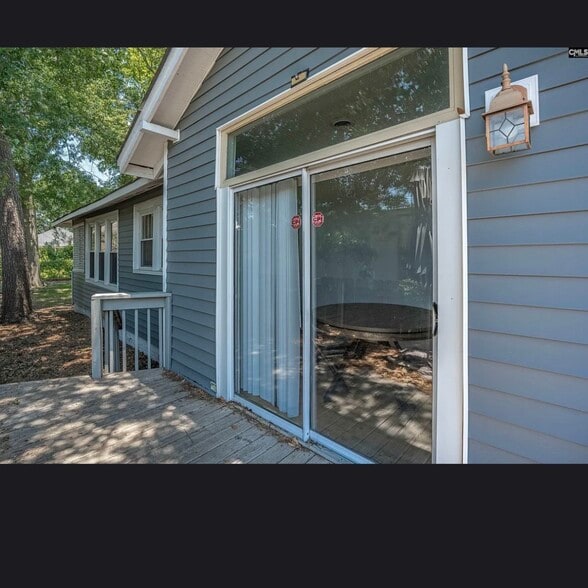 Building Photo - 326 Lyles St