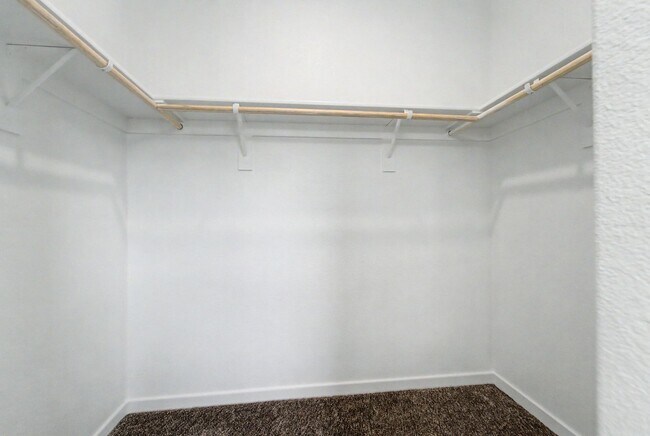 Building Photo - 1469 Dunwoody Dr