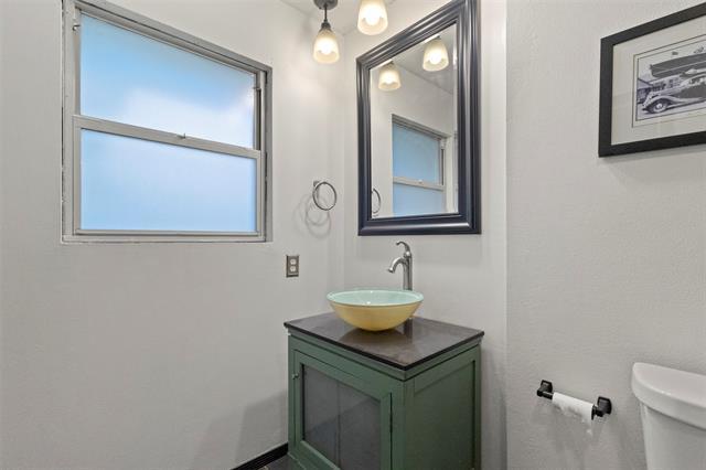 Building Photo - 3304 Crest Ridge Dr