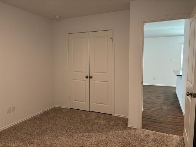 Building Photo - 117 Canley Lp