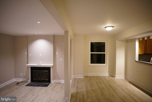 Building Photo - 6317 Early Glow Ct