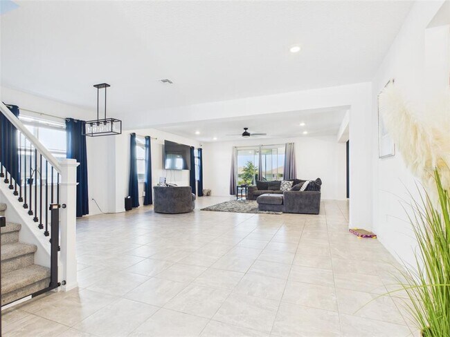 Building Photo - 7251 SW 60th Ln