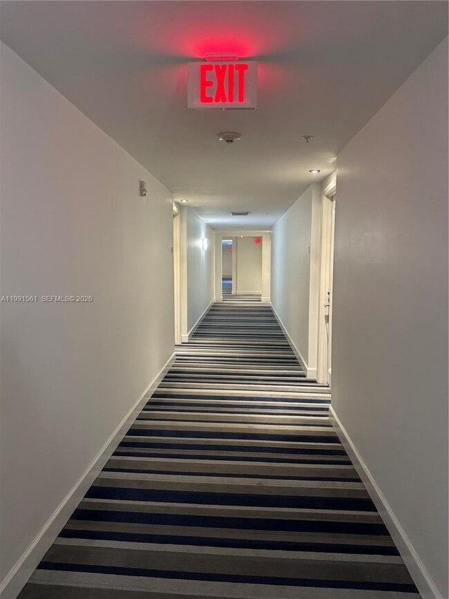 Building Photo - 18800 NE 29th Ave