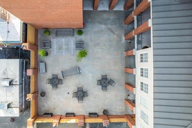Building Photo - 65 E Pontotoc Ave