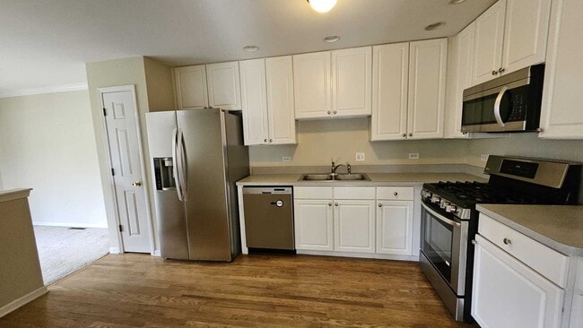 Building Photo - 955 Elderberry Cir