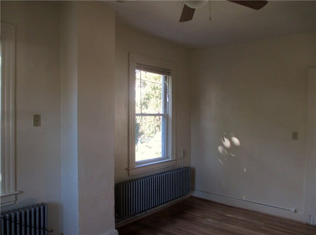 Building Photo - 16 Lafayette Apt#5 Park