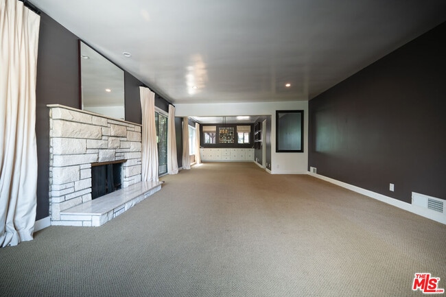 Building Photo - 503 N Greencraig Rd