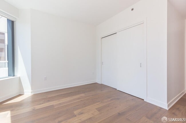 Building Photo - 280 Spear St