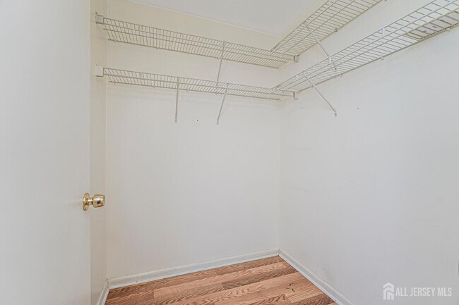 Building Photo - 33 Foxtail Ln