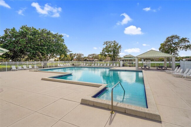 Building Photo - 1410 SW 106th Terrace