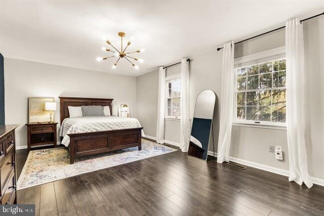 Building Photo - 10855 Lockwood Dr