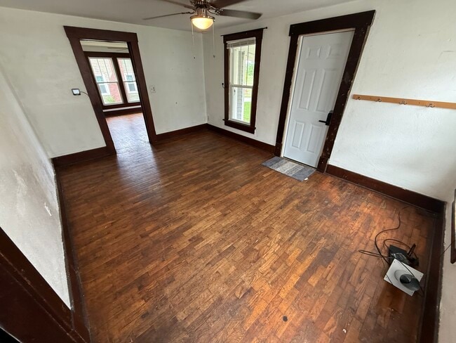 Building Photo - 319 S Ashby Ave