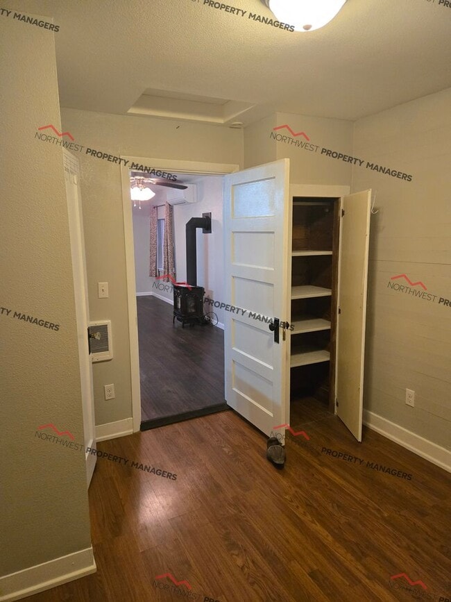 Building Photo - STATUS: -PENDING APPLICATION-| R76 | $1495...