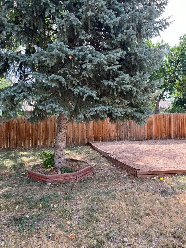 Building Photo - 3 Bed 2.5 Bath Single-Family Home on Cul-De-Sac w/ Large Fenced Backyard, Garage