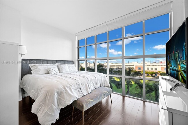 Building Photo - 3451 NE 1st Ave