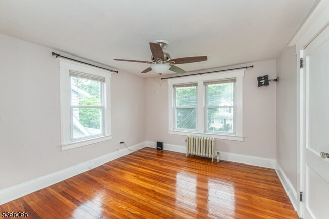 Building Photo - 156 Cedar Ave