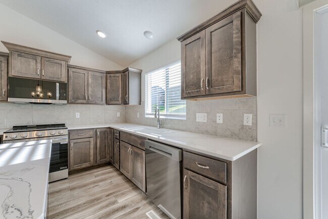 Building Photo - New Construction 3 Bedroom!!