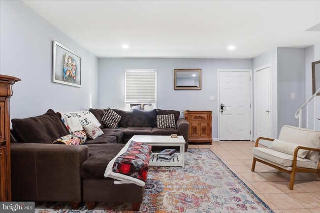 Building Photo - 9234 Byrd Dr