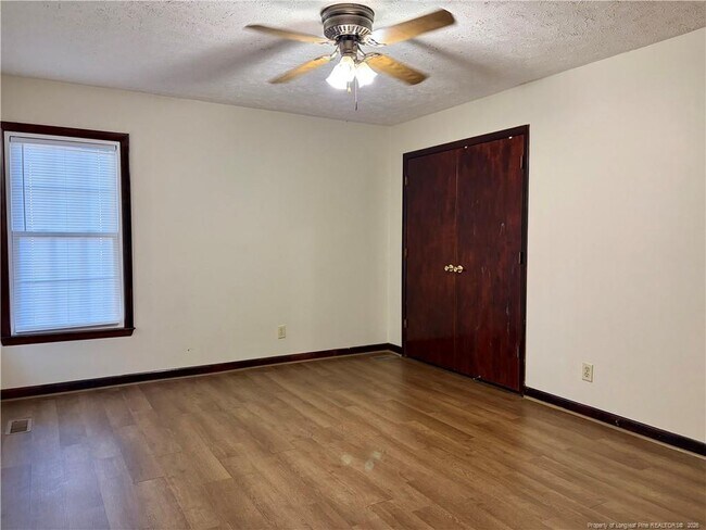 Building Photo - 7098 Calamar Dr