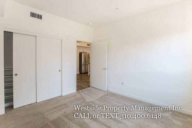 Building Photo - 12655 Bluff Creek Dr