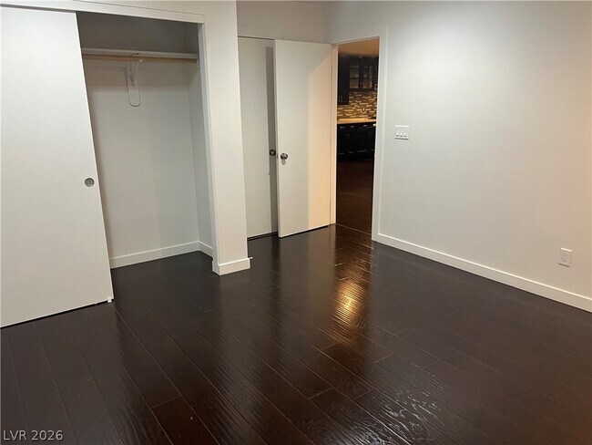 Building Photo - 811 E Oakey Blvd