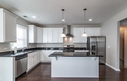 Building Photo - 76 Lakeview Pl