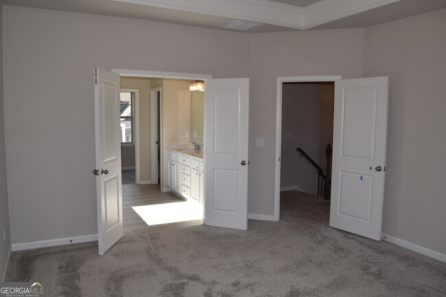 Building Photo - 533 Brighton Park Cir