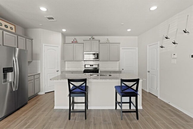 Building Photo - 8050 Scanlan Trce