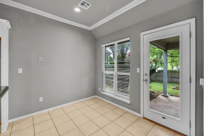 Building Photo - Welcome to this gorgeous home in the highly desirable Eddington Place neighborhood!