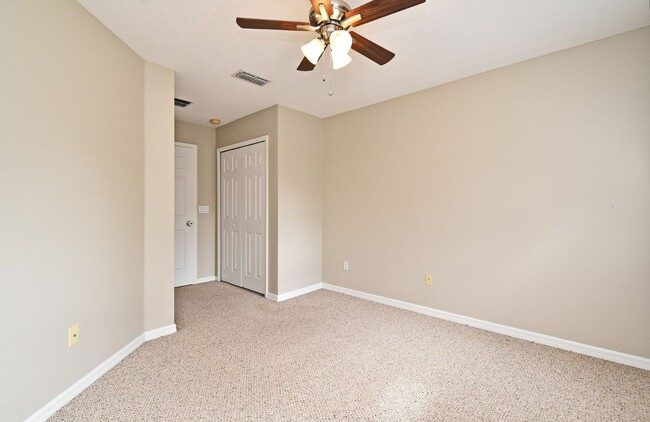 Building Photo - Beautiful townhouse at Claytons Crossing Oviedo