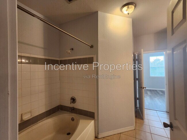 Building Photo - 6685 Queens Borough Ave