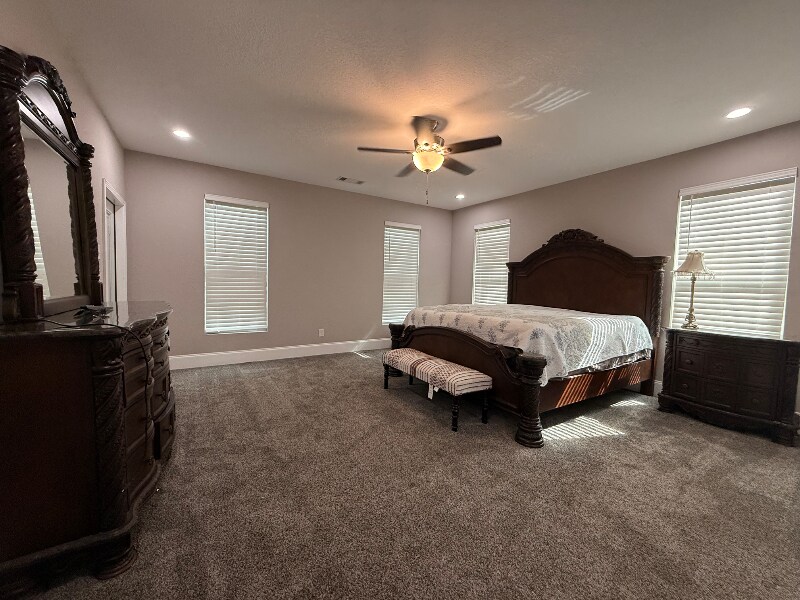 Building Photo - 415 Autumn Ridge Dr