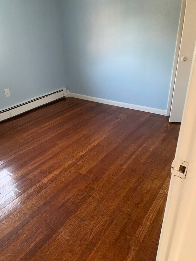 Building Photo - 49 Huber Pl