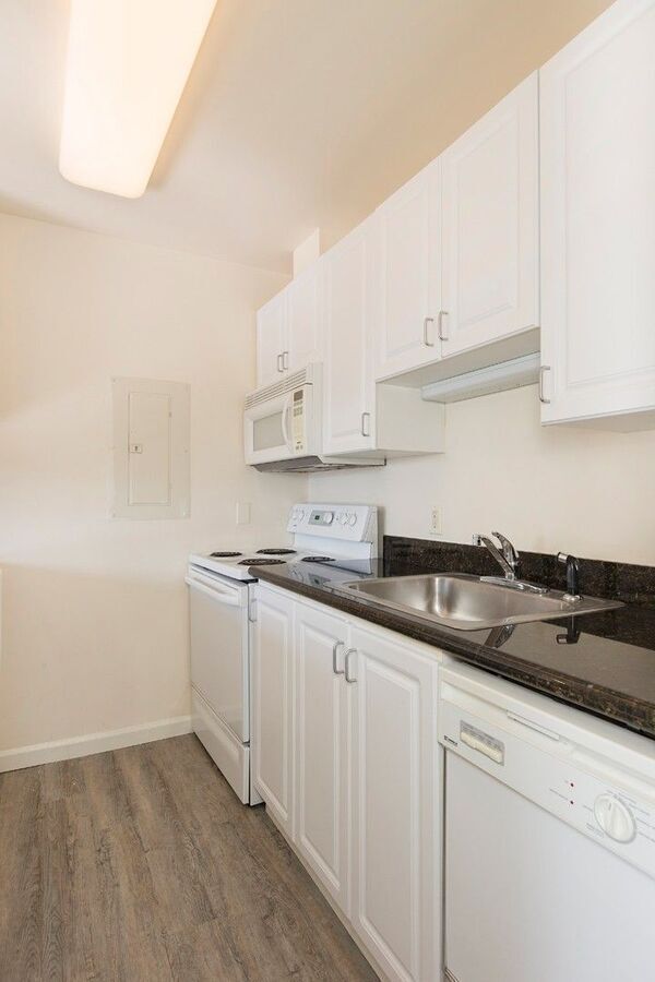 Building Photo - 5210 Russell Ave NW