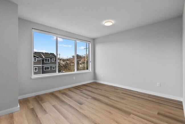 Building Photo - Stunning Brand-New Ballard Townhome with Air Conditioning