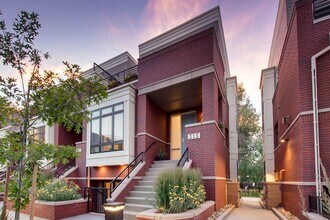 Building Photo - Fully Furnished Executive Rental