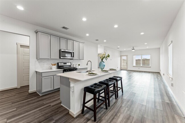 Building Photo - 12512 Newport Arch Ln