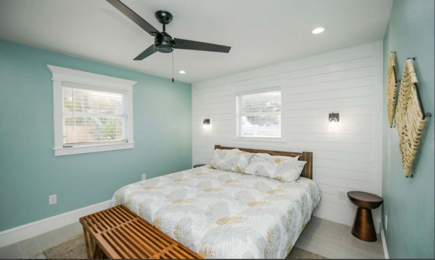 Building Photo - 613 Fern St