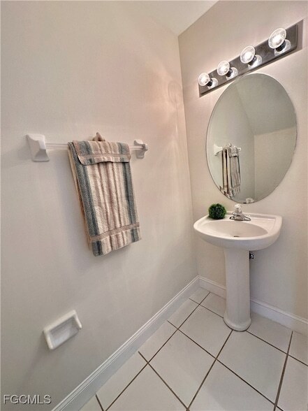 Building Photo - 3627 Pine Oak Cir